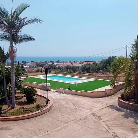 فيلة Tenuta Atena